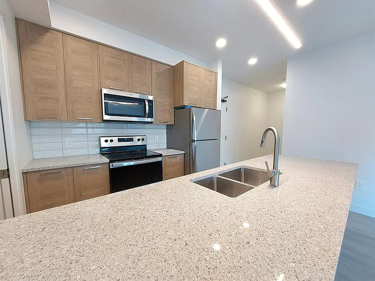 494 Goldstream Ave — Photo 47