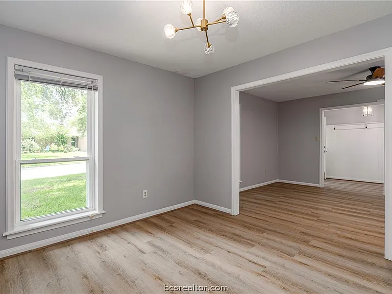 3705 Holly Dr — Photo 9