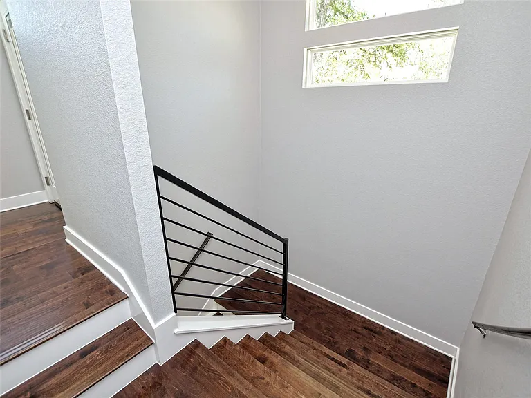 1130 Lott Ave #B — Photo 16