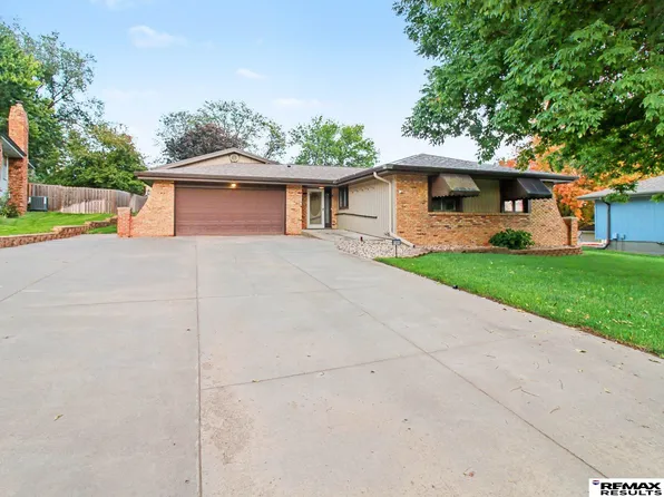 11815 N 157th Ave, Bennington, NE 68007
