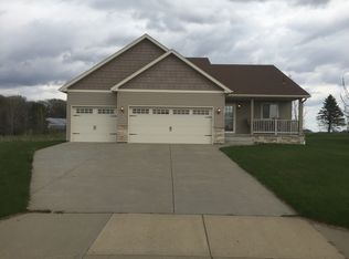 2082 Sandstone Loop N, Sartell, MN 56377