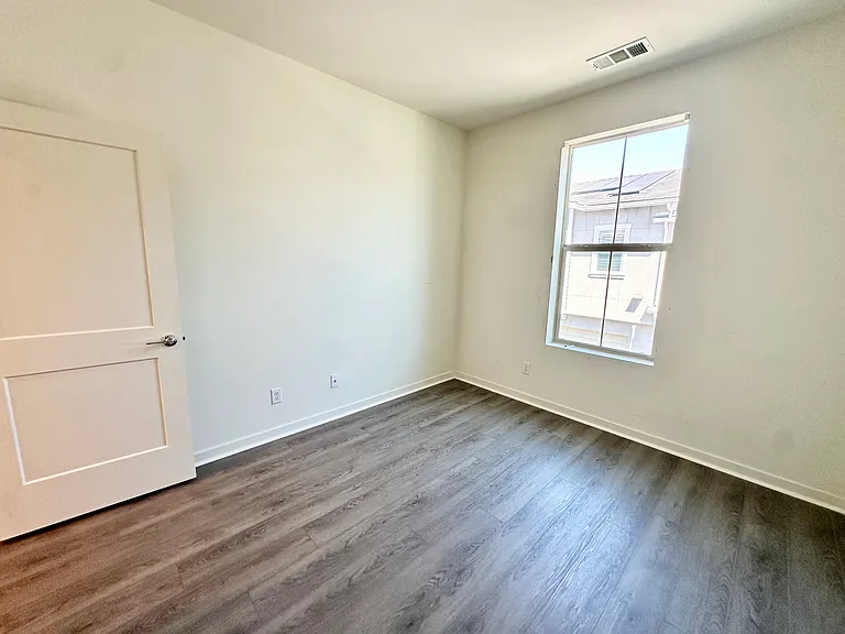 115 Red Brick Dr #3 — Photo 28