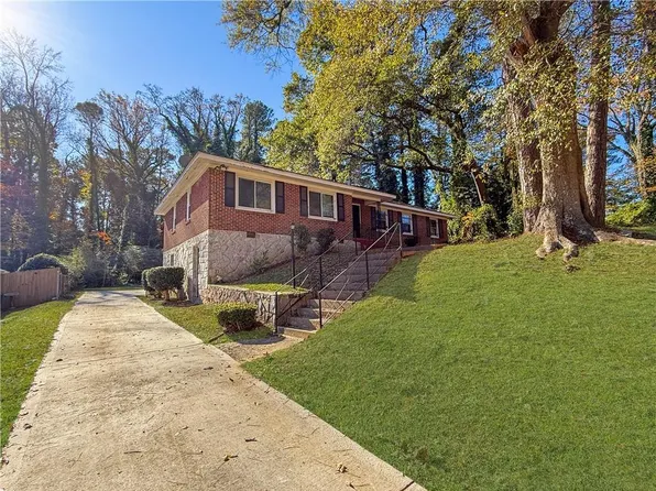591 Lynn Cir SW, Atlanta, GA 30311
