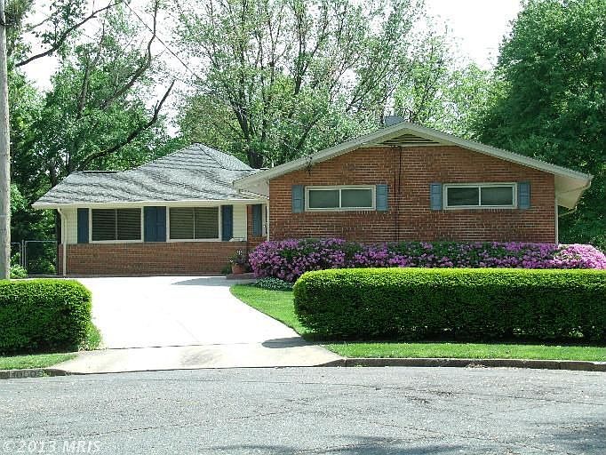 1st image of 10005 Blackthorn Ct