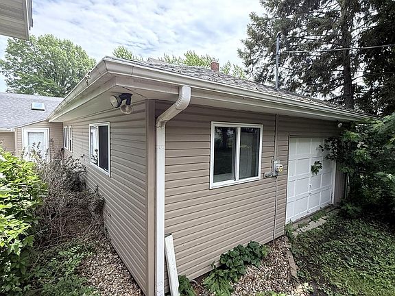 4th image of 1256 N Academy St