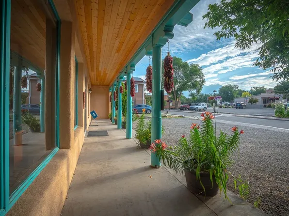 114 Dona Luz, Taos, NM 87571