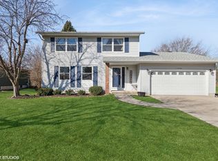 11209 Sunset Ln, Huntley, IL 60142