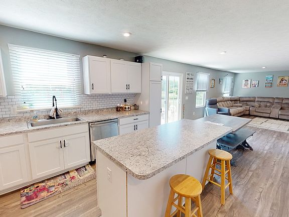 5th image of 5602 Burlington Dr