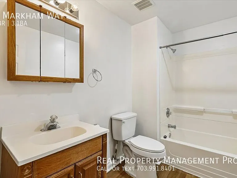 4 Markham Way — Photo 56
