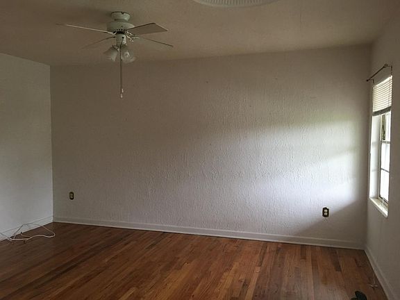 4th image of 69 Davis Blvd APT 2