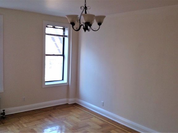 4th image of 43-15 46th St APT C4