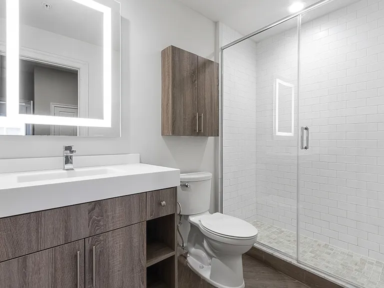 1300 Chestnut Street — Photo 7