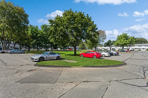 Fox Hill Commons Photo 1