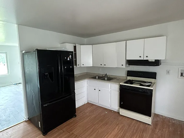 722 Saint Paul Dr — Photo 8