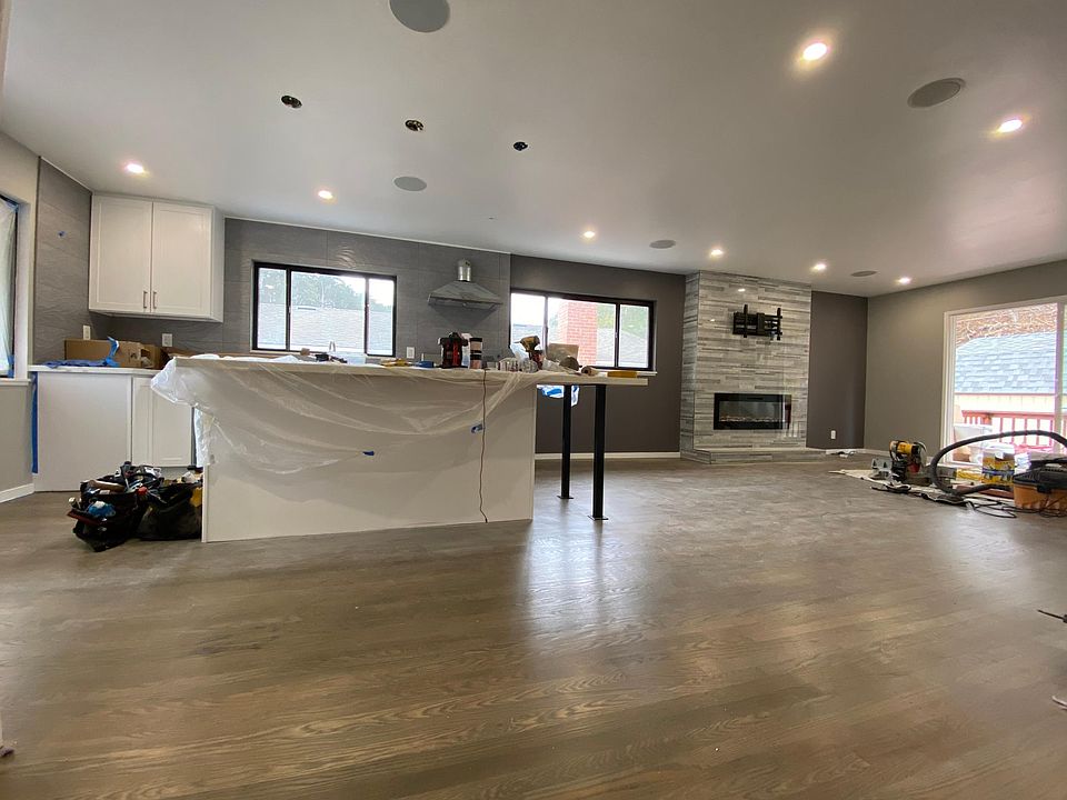 1st image of 2320 Valleywood Dr