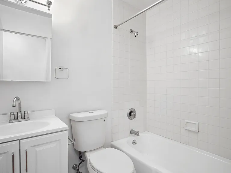 275 W 96th St #25A — Photo 8