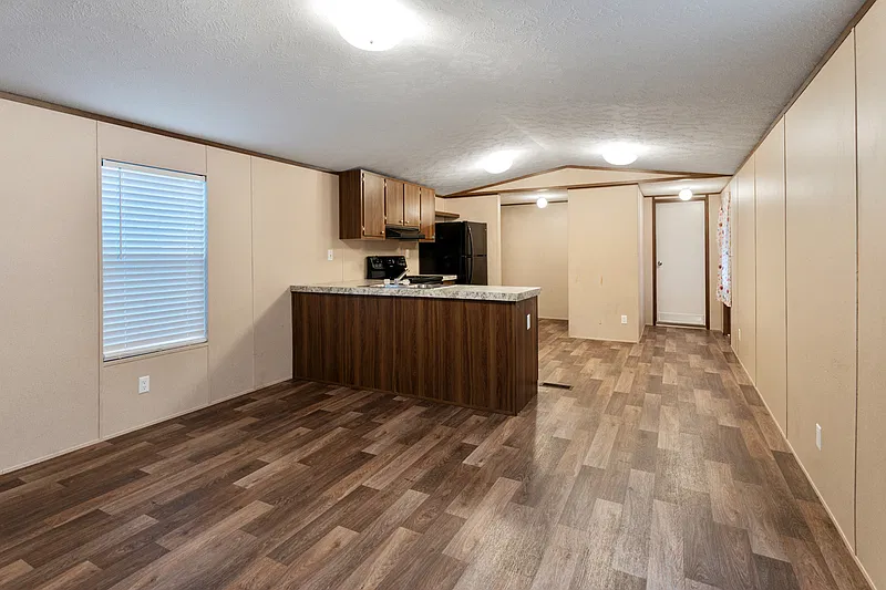 3 bed, 2.0 bath, 924 sqft, $1,299 — Photo 4