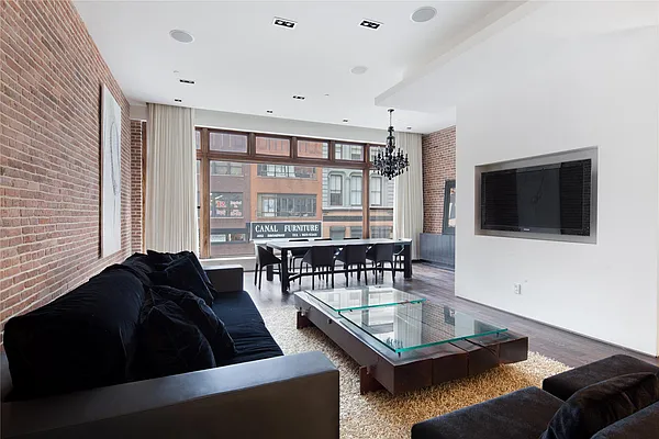 Rented by Douglas Elliman | media 38