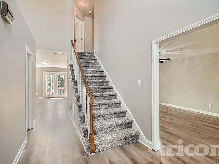 4021 Raccoon Run Ct — Photo 3
