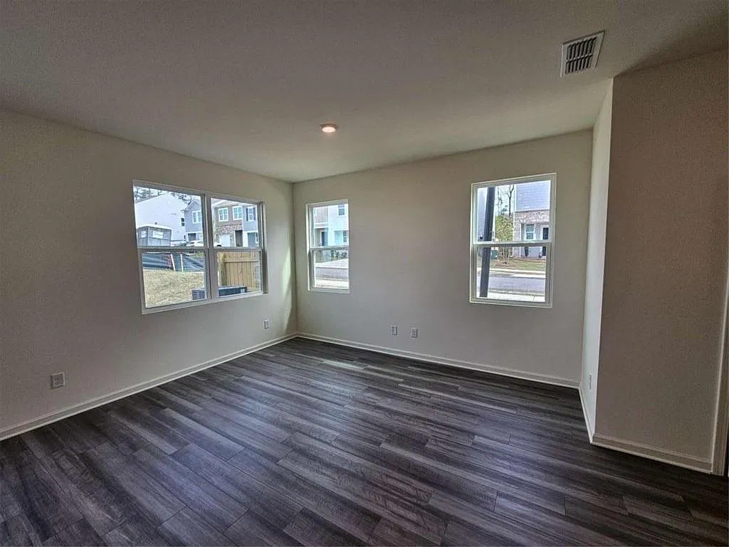 3 bed, 2.5 bath, $2,100 — Photo 3