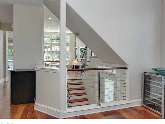 3rd image of 3014 Bay Shore Ln