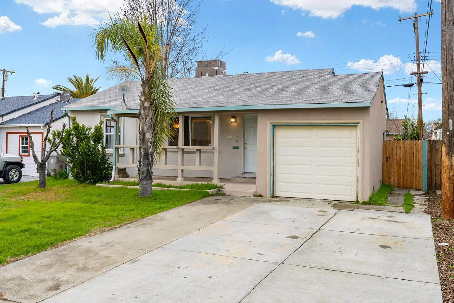 1425 Stoddard St photo 1