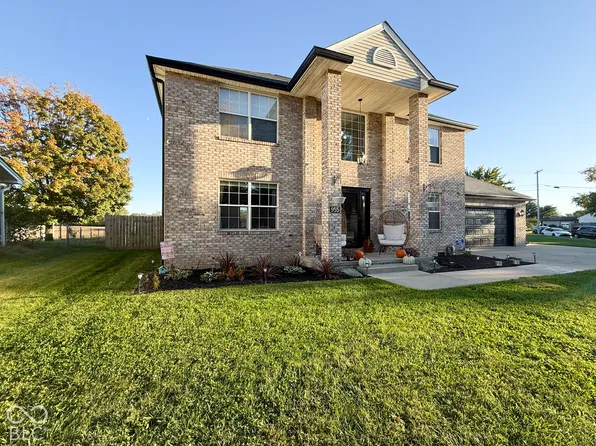 955 Cambridge Ln, Edinburgh, IN 46124
