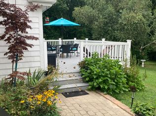 1044 Main Rd, Westport, MA 02790