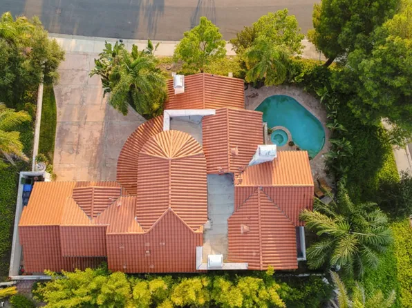 24935 Bella Vista Dr, Calabasas, CA 91302