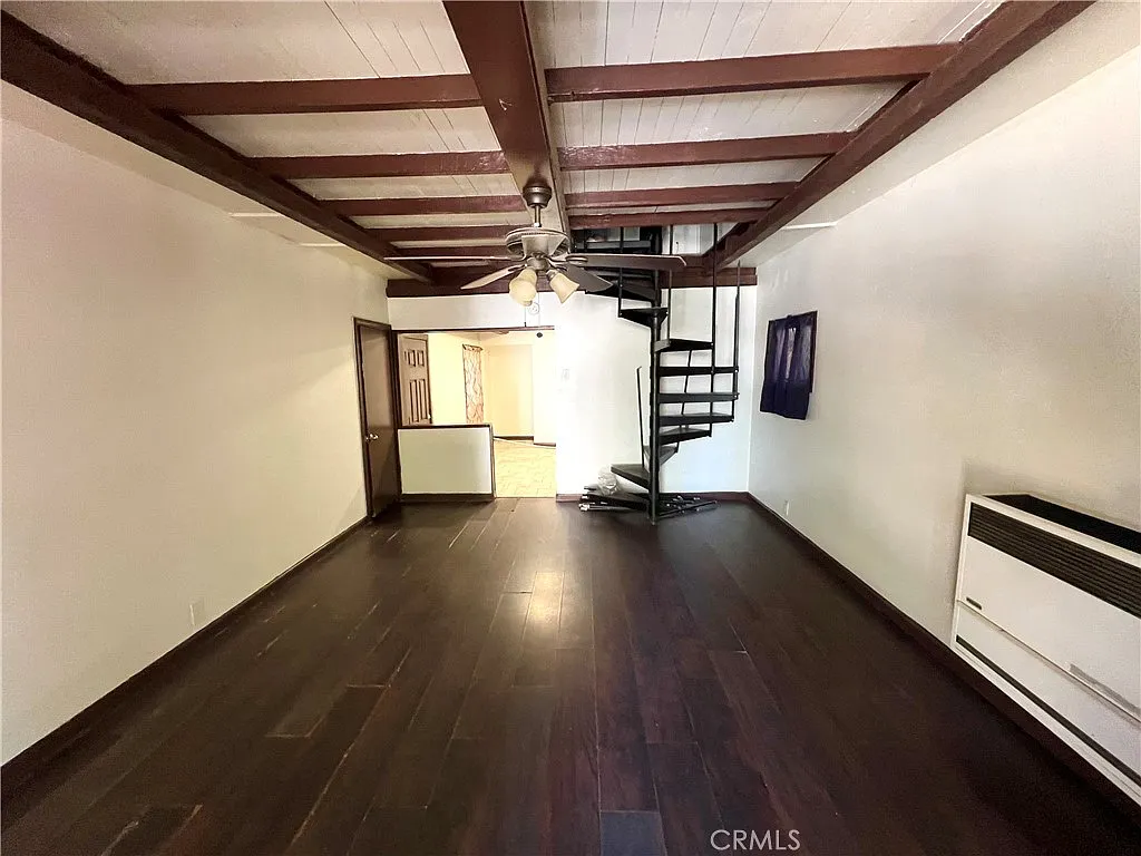 2 bed, 740 sqft, $1,350 — Photo 3
