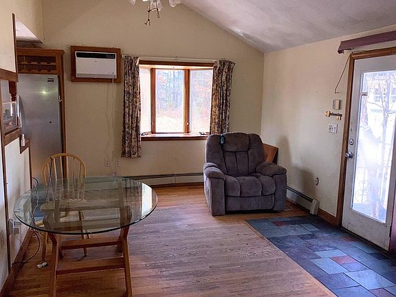 2nd image of 5 Hillcrest Rd