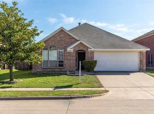1029 Cottonbelt Dr, Saginaw, TX 76131
