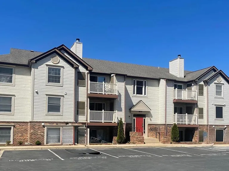 800 Stratford Way #E — Photo 1