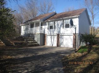 808 E 118th Ter, Kansas City, MO 64131