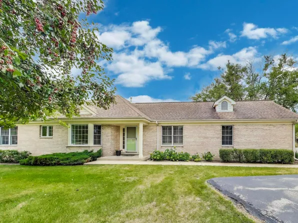 1919 Ivy Ln, Glenview, IL 60026