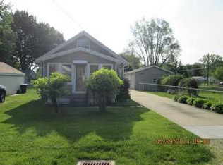 1031 Cresceus Rd, Oregon, OH 43616