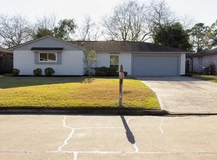 16614 Forest Bend Ave, Friendswood, TX 77546