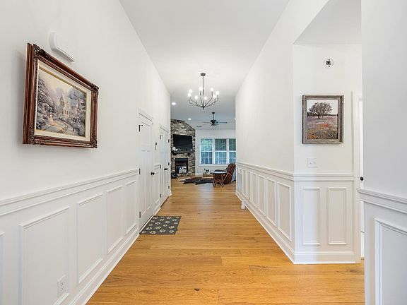 4th image of 103 Phillips Cir