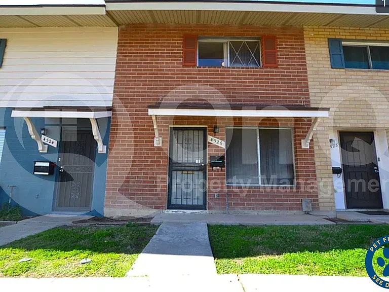 4526 N 15th Ave — Photo 1