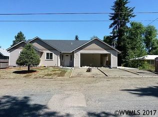 3122 Foothills Dr, Sweet Home, OR 97386
