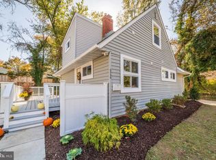 5734 Crawford Dr, Rockville, MD 20851