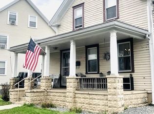 10 Border St, Woburn, MA 01801