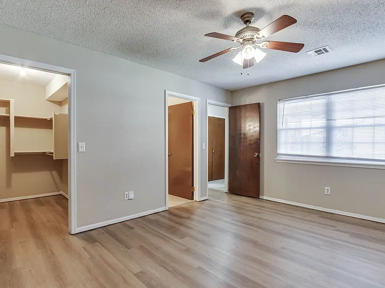 12316 SW 14th St — Photo 30