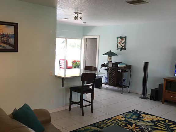 5th image of 730 SE 6th Ave