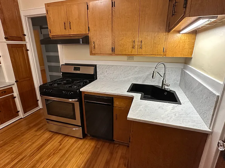 3345 Hennepin Ave #1 — Photo 20