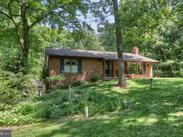 337 Sunnyside Rd, Newmanstown, PA 17073