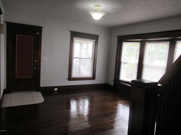 2nd image of 1129 Bates St SE