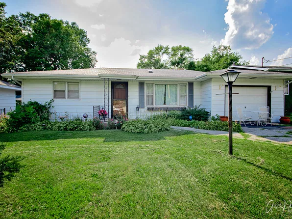 34456 N Lake Shore Dr, Round Lake, IL 60073