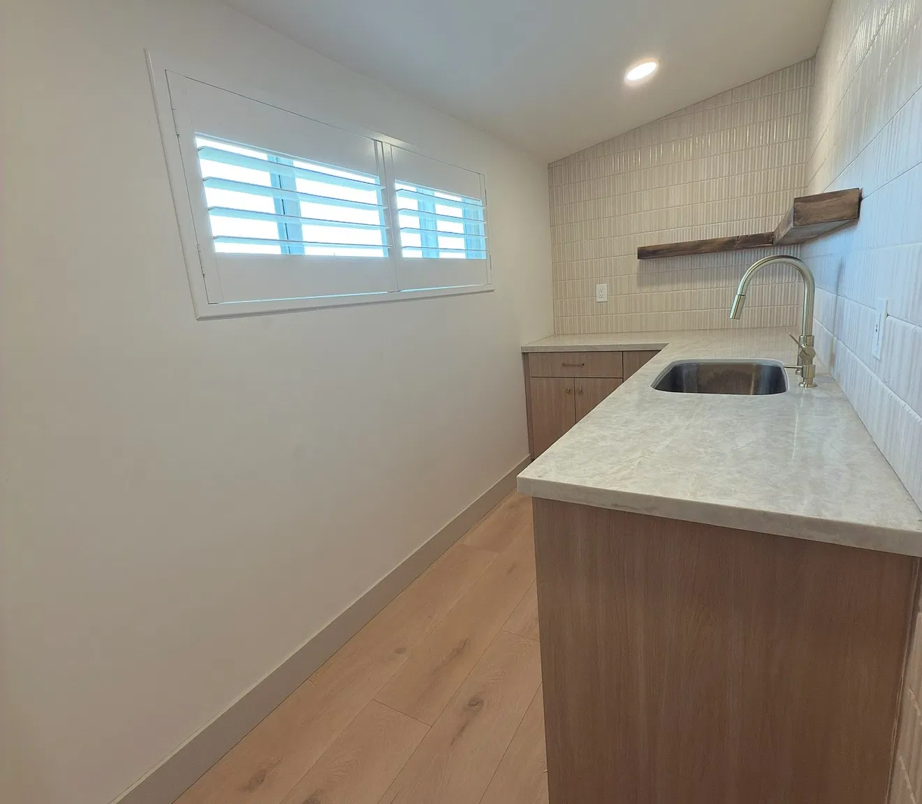114 S Emerald Pl — Photo 3