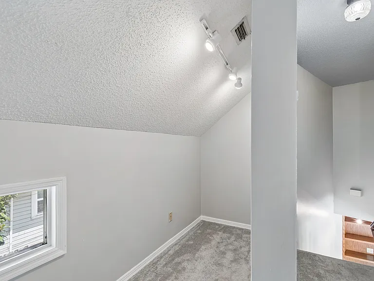 1003 W Horatio St #A — Photo 24